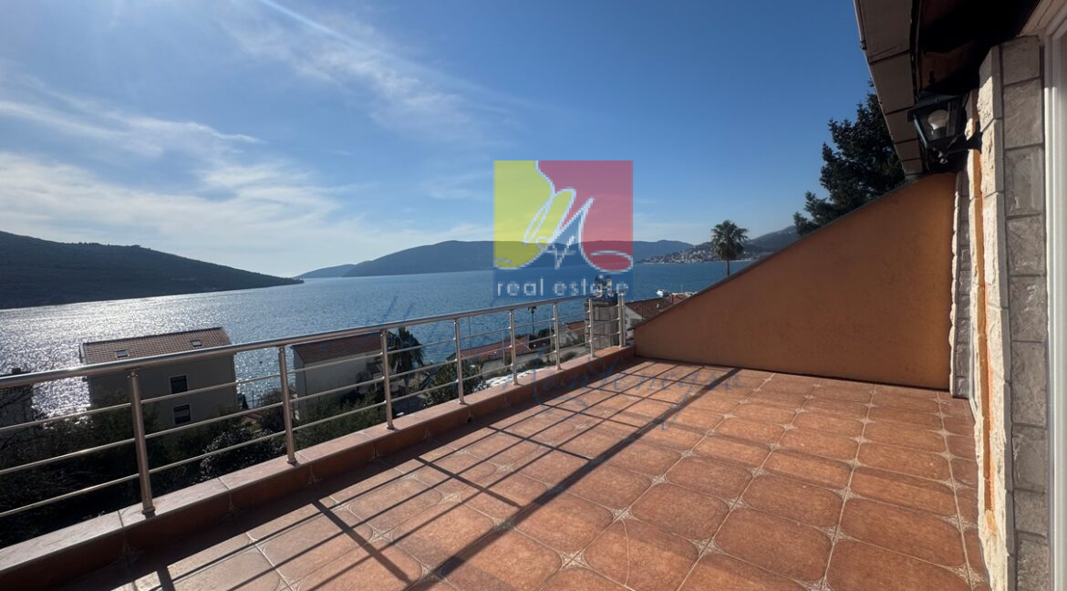 great house in Montenegro Happy Montenegro07
