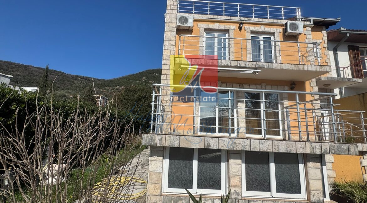 great house in Montenegro Happy Montenegro38