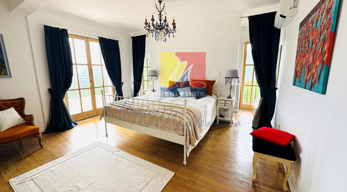 Happy Montenegro beautiful villa14
