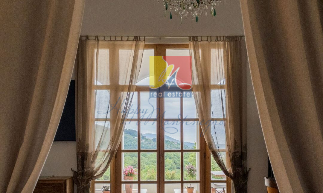 Happy Montenegro beautiful villa18