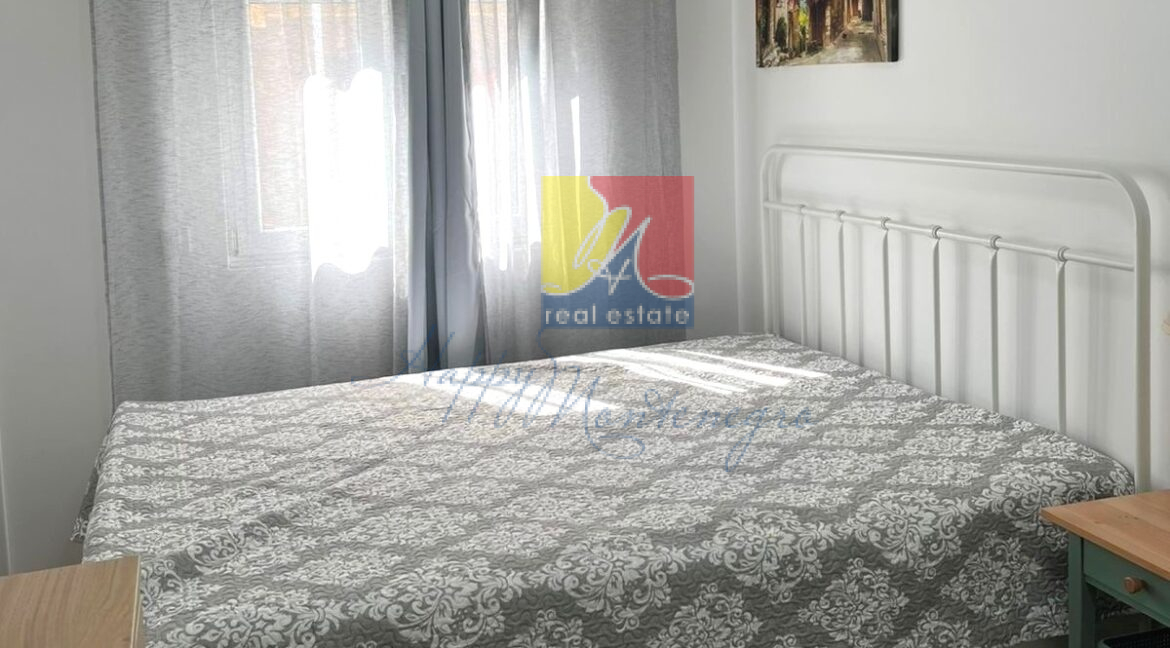 Happy Montenegro sea view flat12