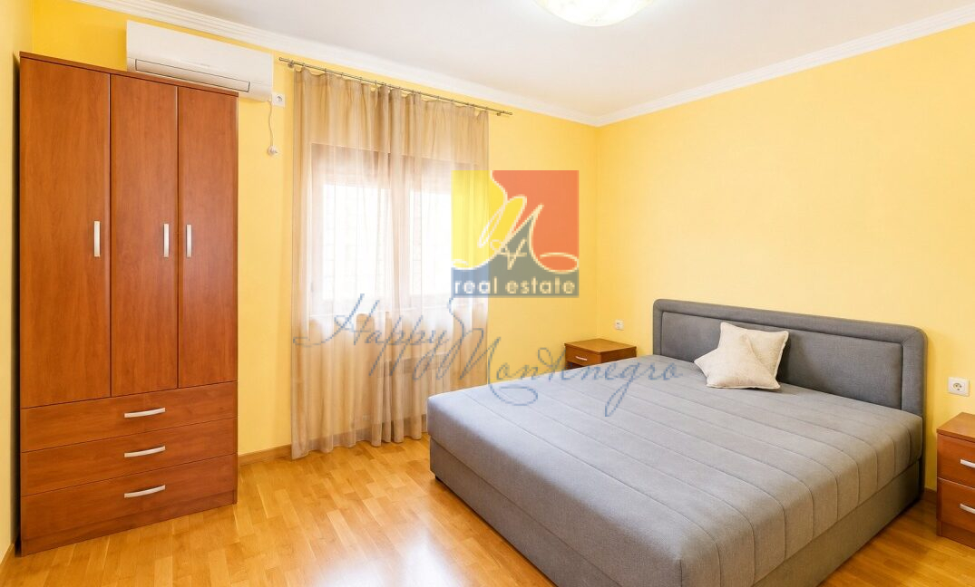 Happy Montenegro seaview apartment2